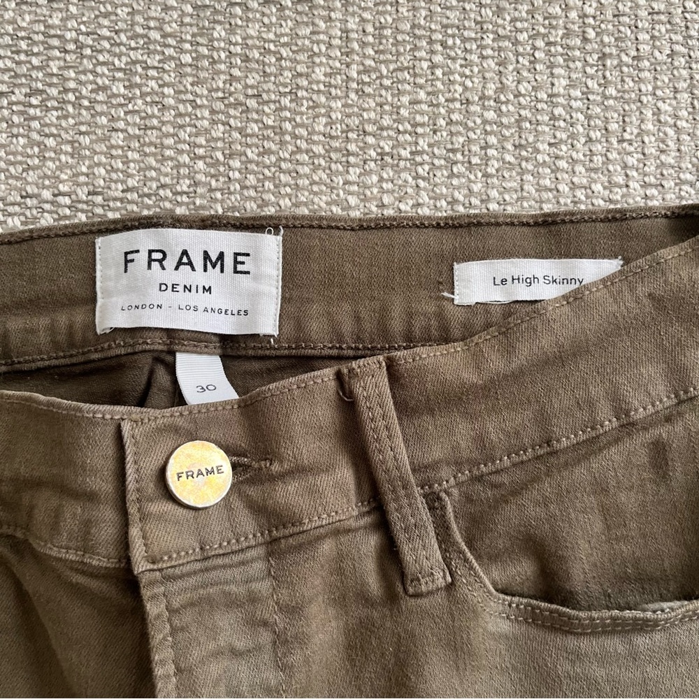 Frame Le High Skinny Jean in Army Green